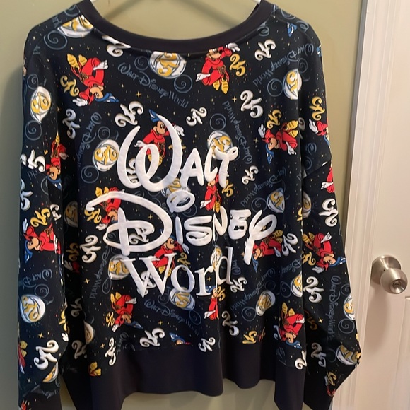 25th anniversary Walt Disney World sweatshirt! Never worn! - Picture 2 of 3